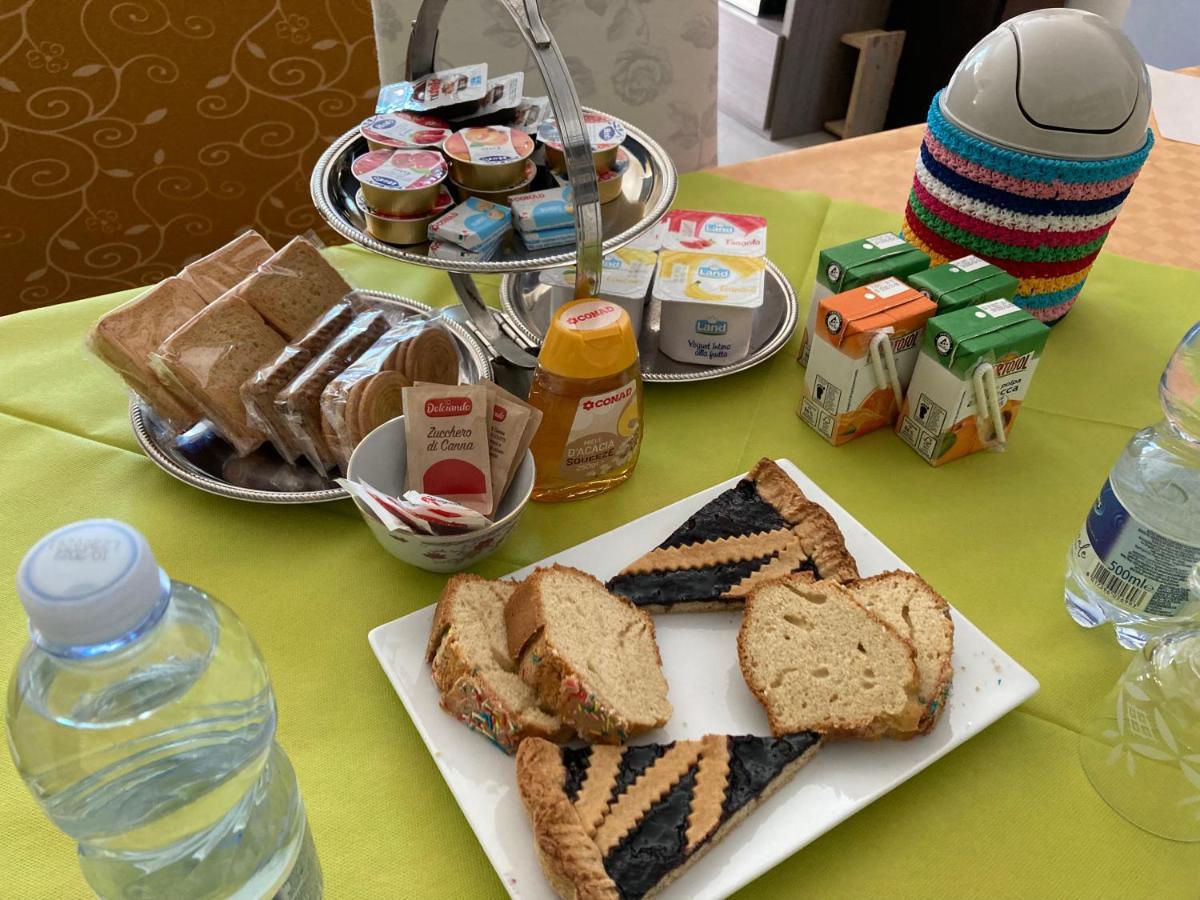 Appartamento Oasi dei Deserti - Camera con colazione Morciano di Romagna Esterno foto